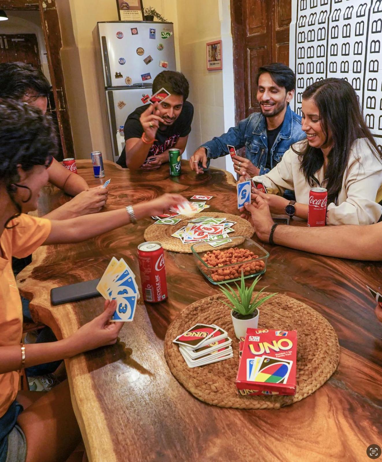 Gosolo Stays Bandra Hostel ムンバイ エクステリア 写真